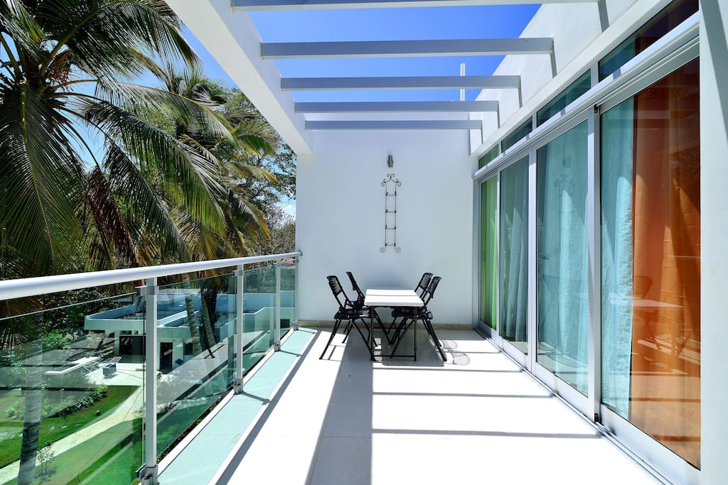 Ocean Rocks apartment interior detail